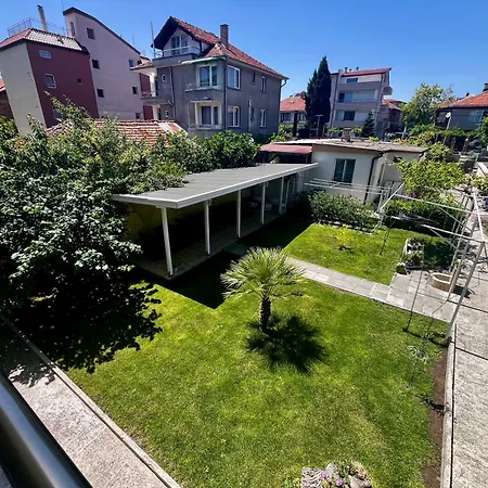 بيت ضيافة бербатови 2